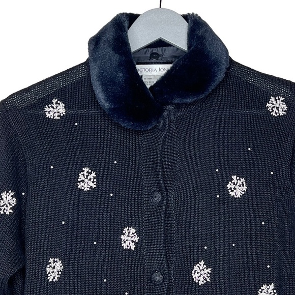 Victoria Jones Embellished Poinsettia Snow Flake Cardigan Removable Fur Collar M - Picture 5 of 14